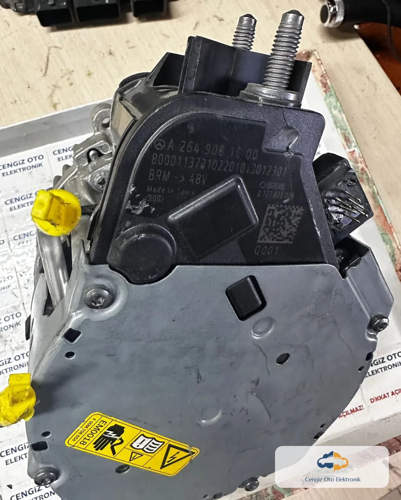 Mercedes Alternator - A2649001600 - A 264 900 16 00