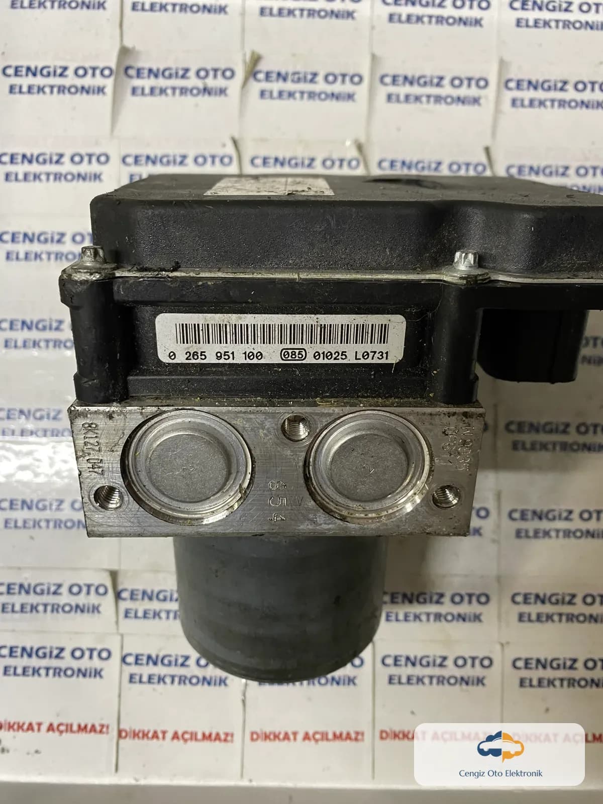 BMW E84 X1 ABS Beyini - 0265951100 - 0 265 951 100