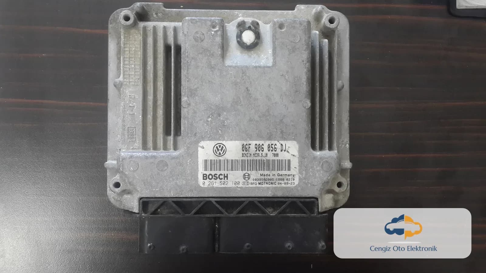 Volkswagen Touran Motor Beyini - 06F906056DJ