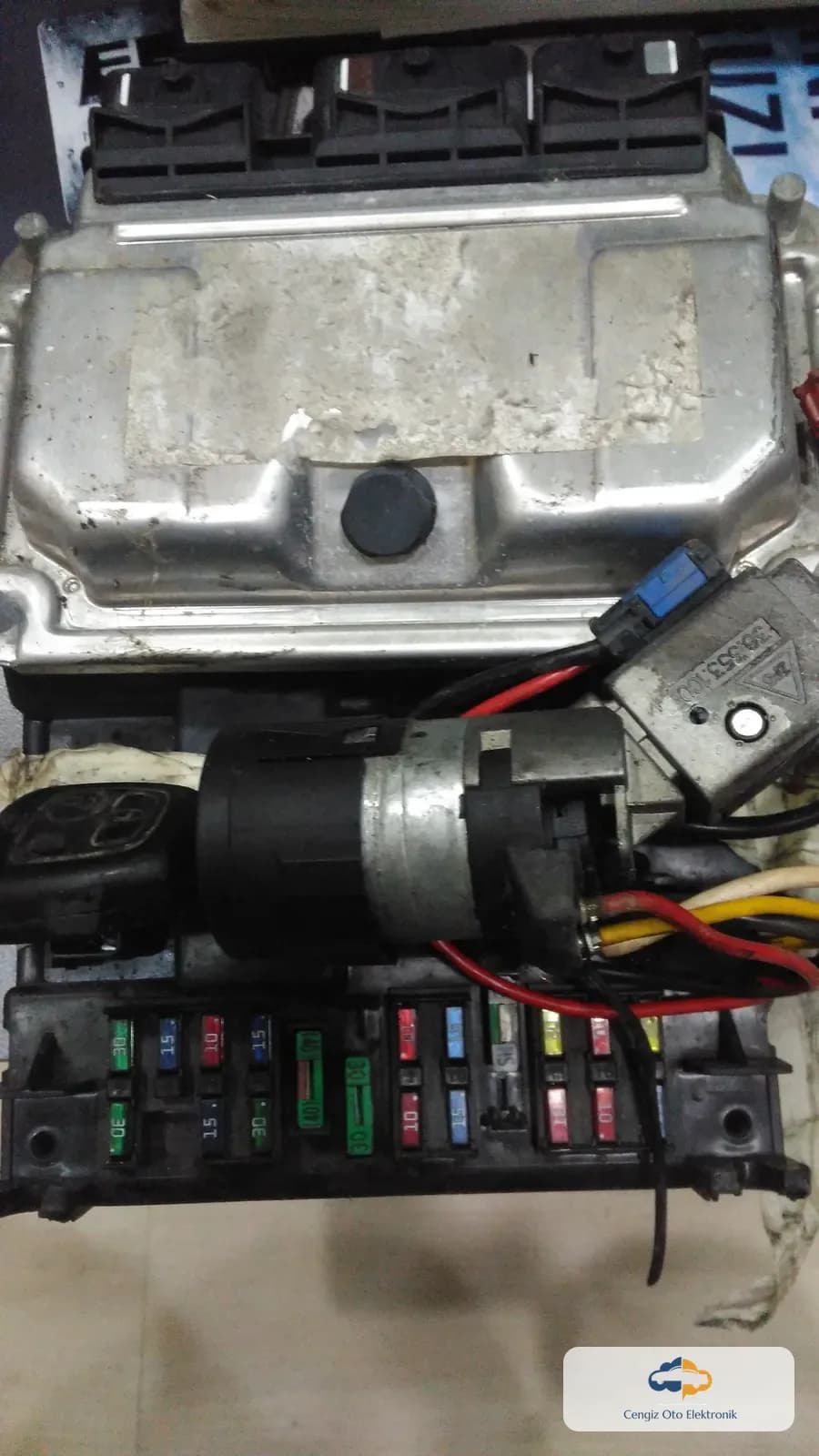Peugeot / Citroën (PSA Grubu) Peugeot 307 Motor Beyini / Motor Kontrol Ünitesi (ECU / ECM) - 9657499880 - 0 261 206 943